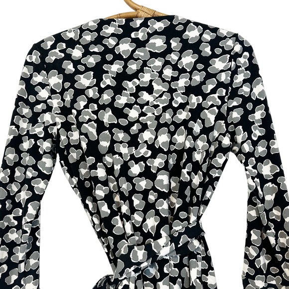 Diane Von Furstenberg | The New Jill Wrap Top Size 4 - Picture 5 of 10